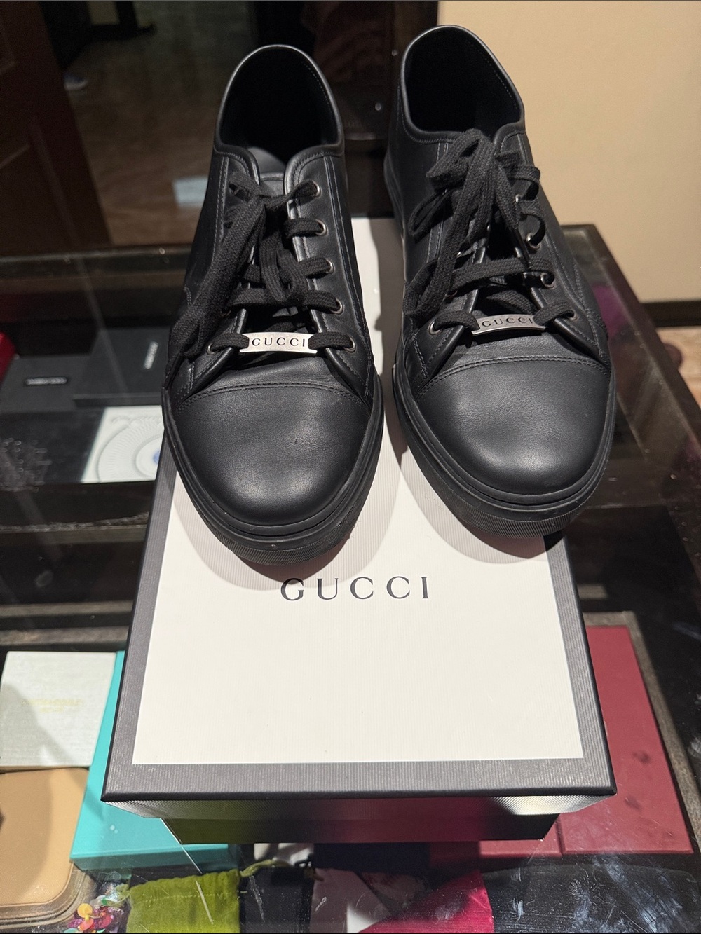 Gucci Men’s Black Leather Low-Top Sneakers with Metal Logo Plate
